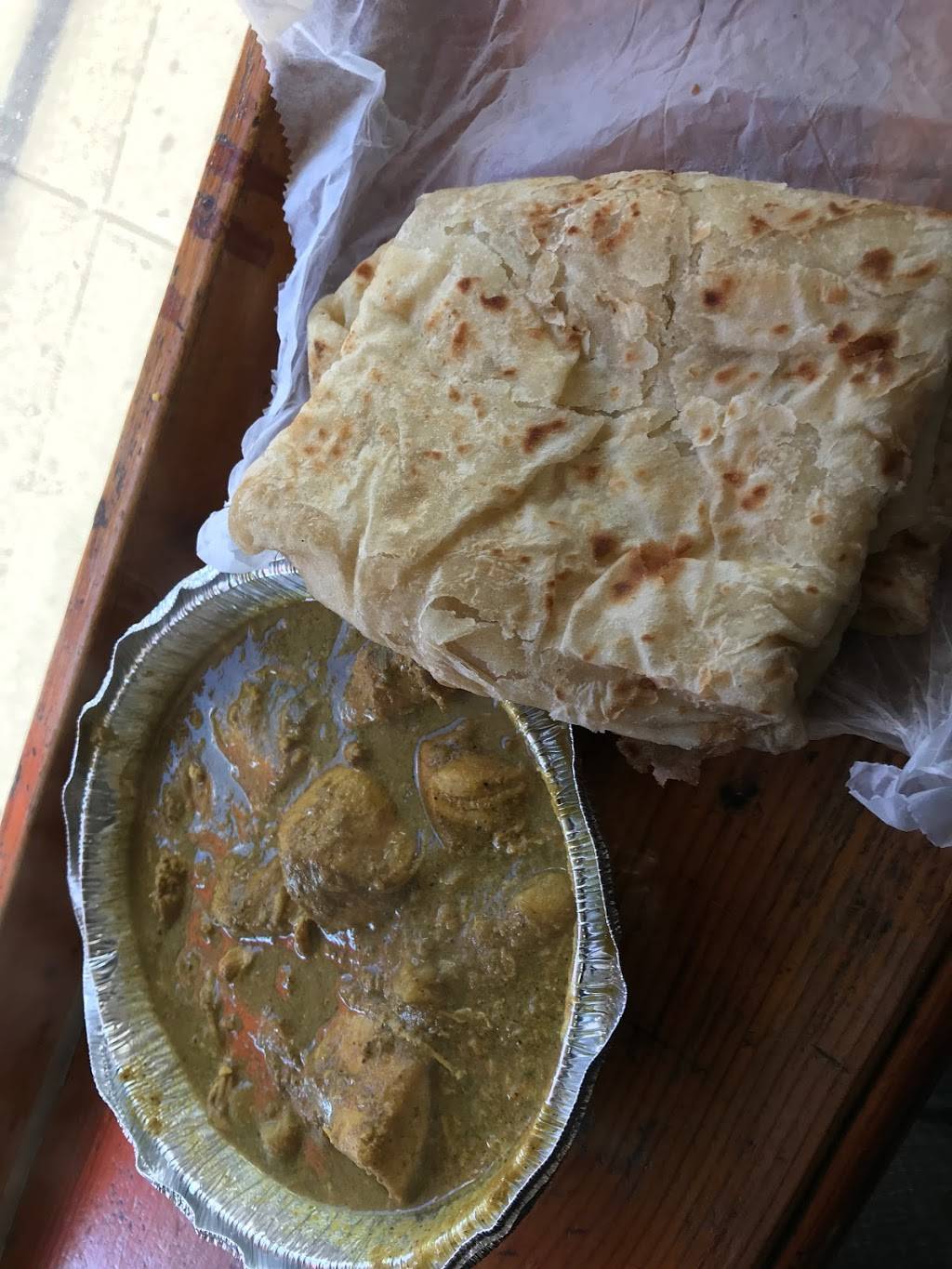 Alis Roti Shop | restaurant | 4220 White Plains Rd, Bronx, NY 10466, USA | 7186552178 OR +1 718-655-2178