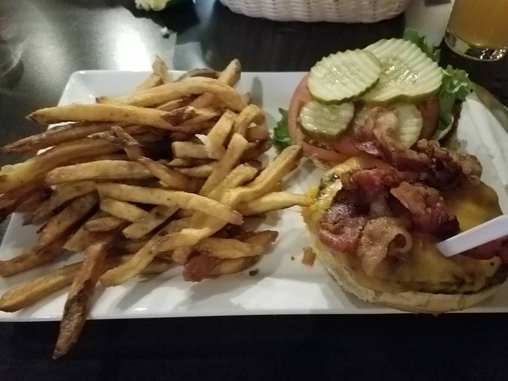 On Tap Cuyahoga Falls | restaurant | 3263 State Rd, Cuyahoga Falls, OH 44223, USA | 3309220464 OR +1 330-922-0464