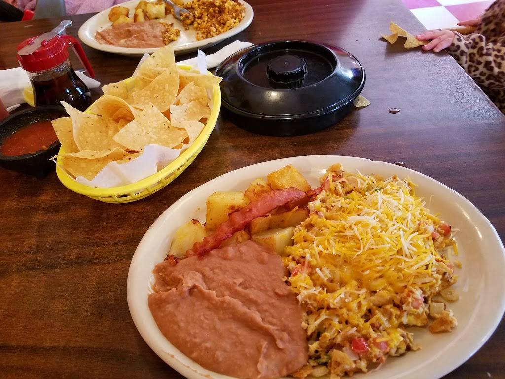 El Corral Lozano | restaurant | 902 College St, Bastrop, TX 78602, USA | 5123089276 OR +1 512-308-9276