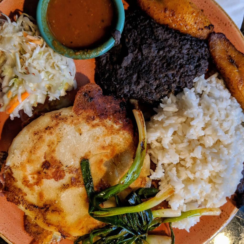 Mi Tierra | restaurant | 585 Moody St, Waltham, MA 02453, USA | 7818945676 OR +1 781-894-5676