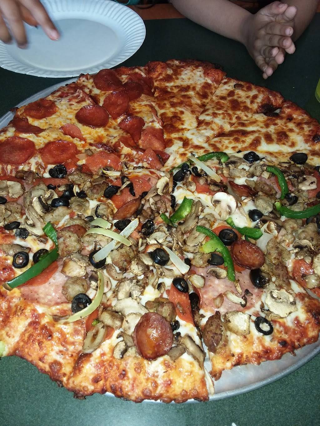 Round Table Pizza | meal delivery | 1975 Main St, Watsonville, CA 95076, USA | 8317222492 OR +1 831-722-2492
