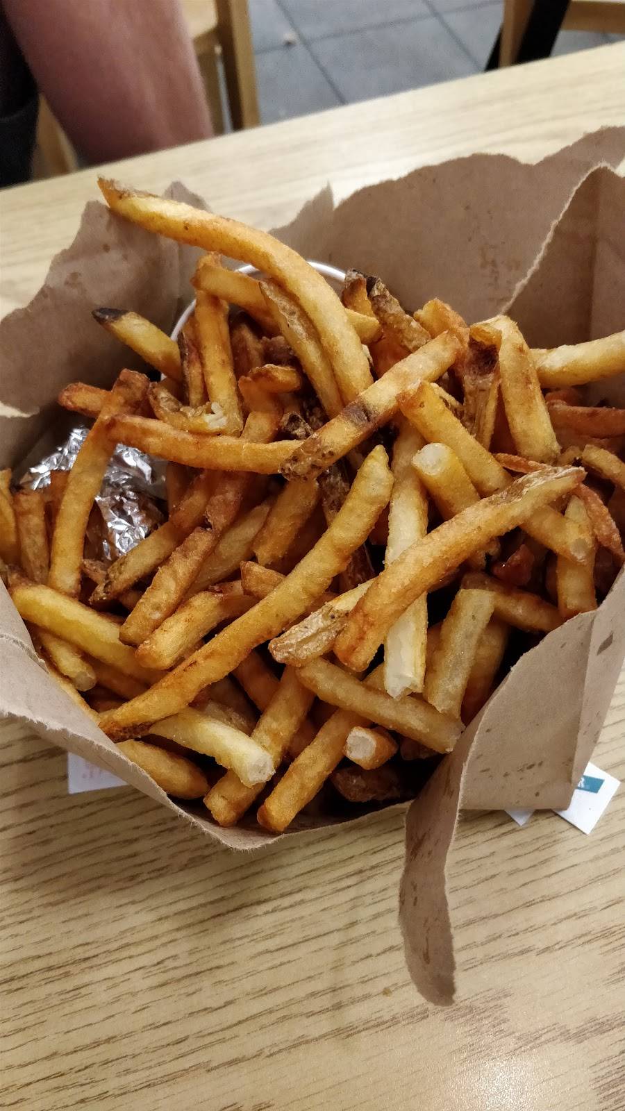 Five Guys | meal takeaway | 24201 W, Valencia Blvd #3672, Valencia, CA 91355, USA | 6612550981 OR +1 661-255-0981