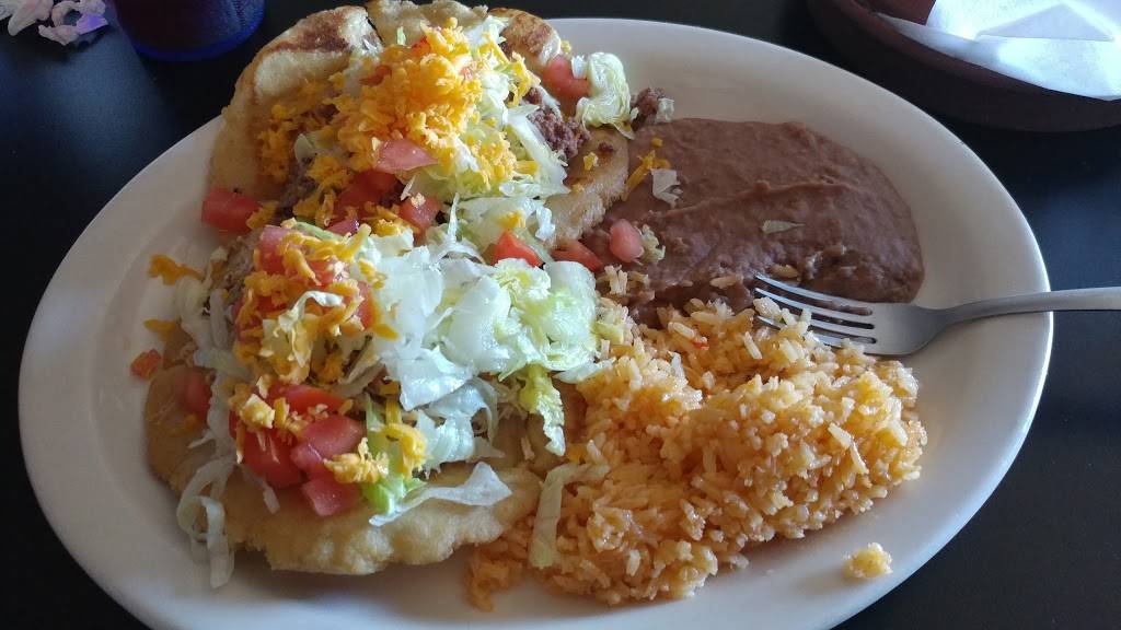 Vickys Mexican Restaurant | restaurant | 2349 Pinn Rd, San Antonio, TX 78227, USA | 8777716654 OR +1 877-771-6654