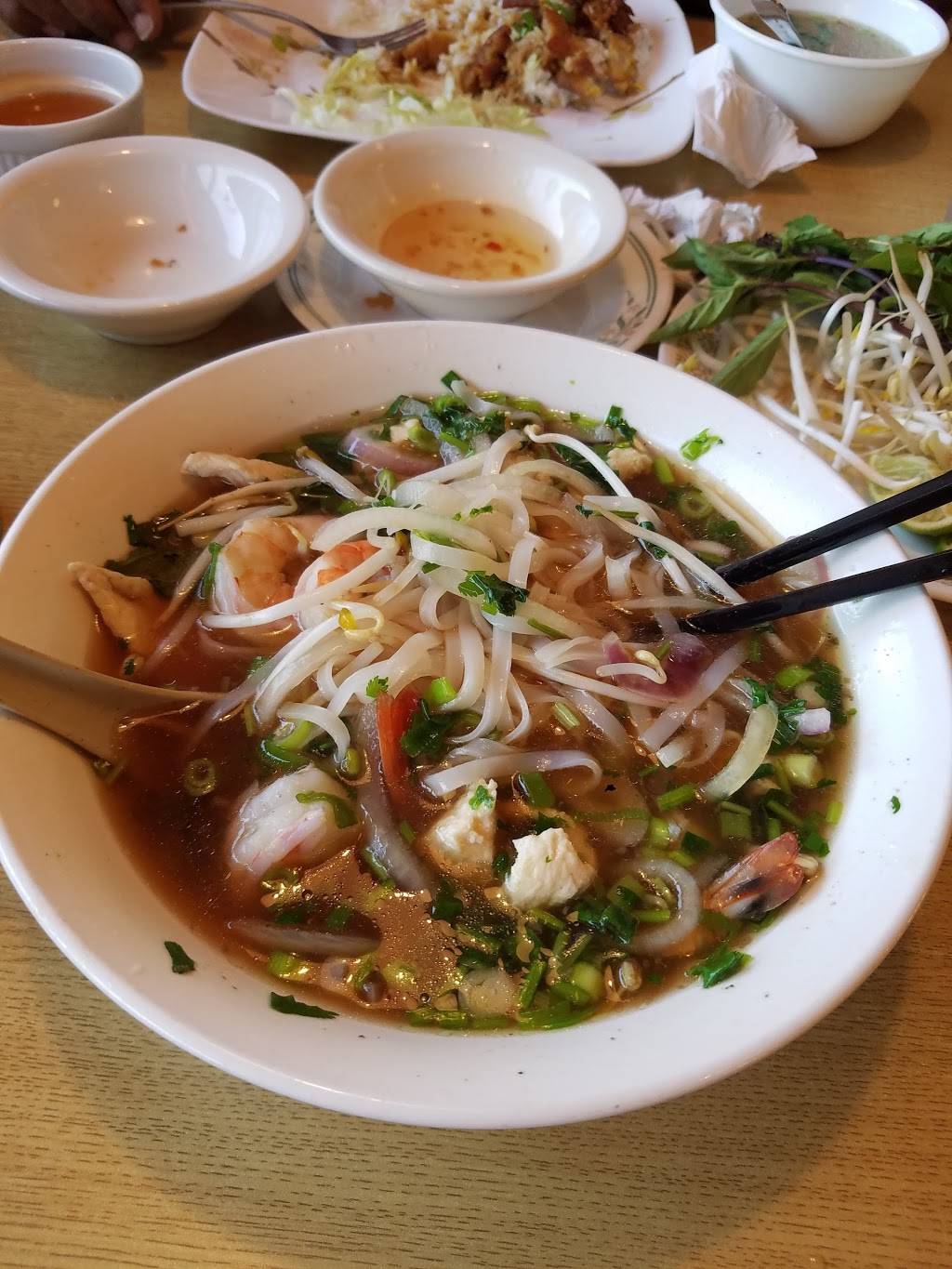 Mekong Restaurant | restaurant | 5944 34th St N #20, St. Petersburg, FL 33714, USA | 7275213378 OR +1 727-521-3378