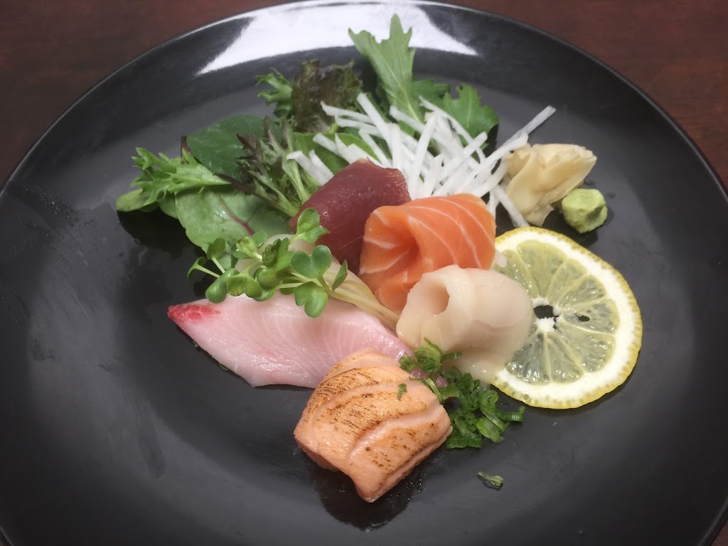 Yamabuki Sushi and Bowls | restaurant | 4131 N Rockwell St, Chicago, IL 60618, USA | 7736923404 OR +1 773-692-3404