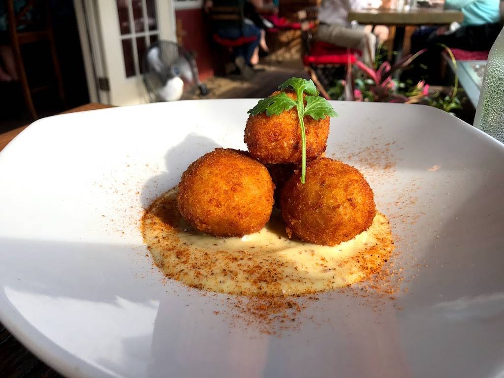 South Lane Bistro | restaurant | 63 Whitfield St, Guilford, CT 06437, USA | 2035335845 OR +1 203-533-5845