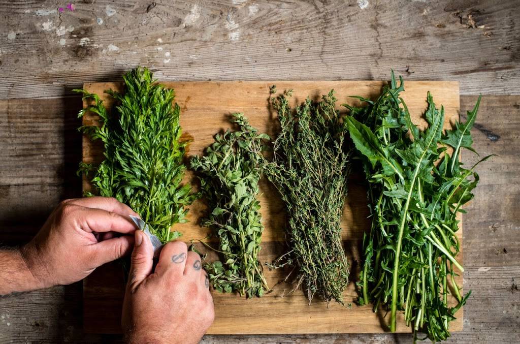 Small Town | restaurant | 118 N Main Ave, Fallbrook, CA 92028, USA | 7609909081 OR +1 760-990-9081