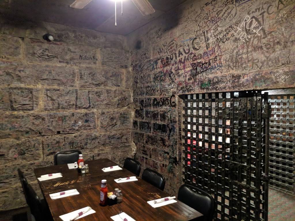 Cahoots Restaurant | restaurant | 114 Market St W, Fayetteville, TN 37334, USA | 9314331173 OR +1 931-433-1173