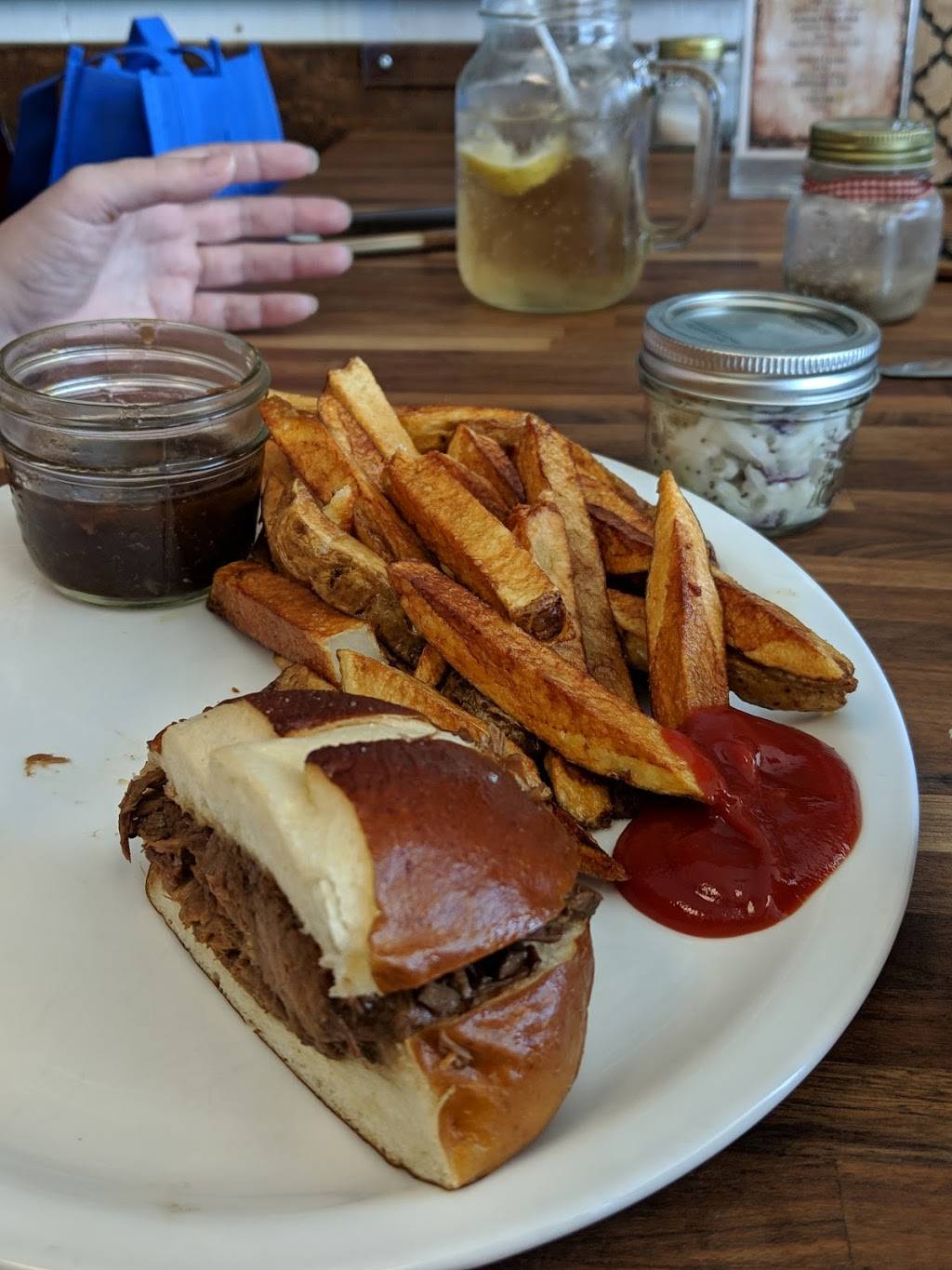 Baileyss Homestead Restaurant | restaurant | 90 Wexford Dr, Keswick, ON L4P 3P7, Canada | 9055355200 OR +1 905-535-5200