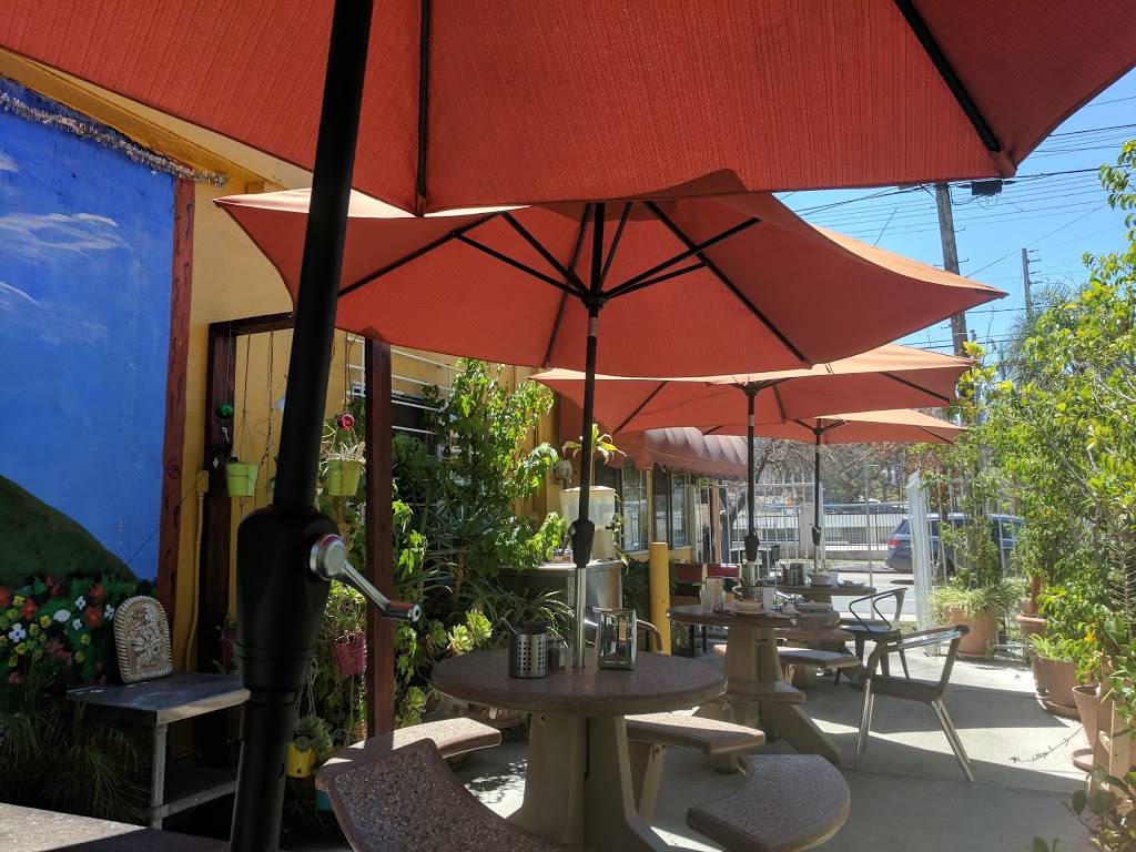 Delias Restaurant | restaurant | 4501 York Blvd, Los Angeles, CA 90041, USA | 3232567841 OR +1 323-256-7841