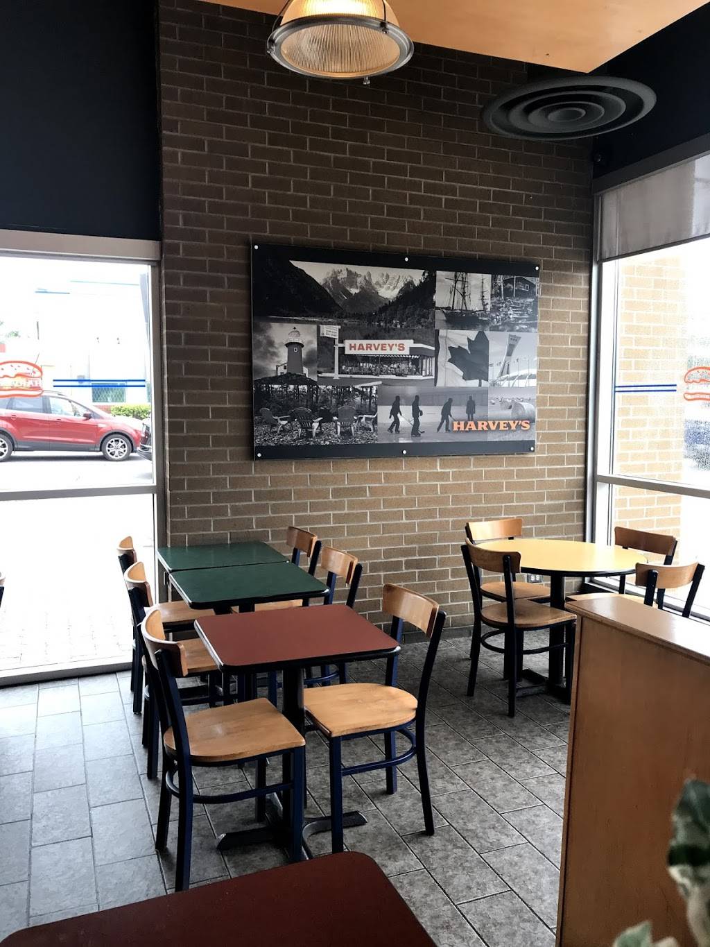 Harveys | restaurant | 1650 Merivale Rd, Nepean, ON K2G 4A1, Canada | 6132251516 OR +1 613-225-1516