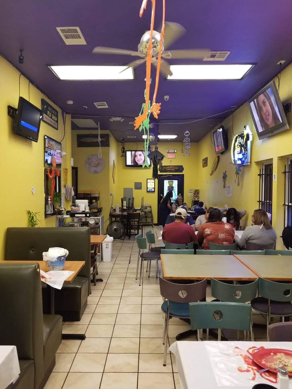 Drunken Crab Boil | restaurant | 2423 Clinton Ave, Fort Worth, TX 76164, USA | 6823859975 OR +1 682-385-9975