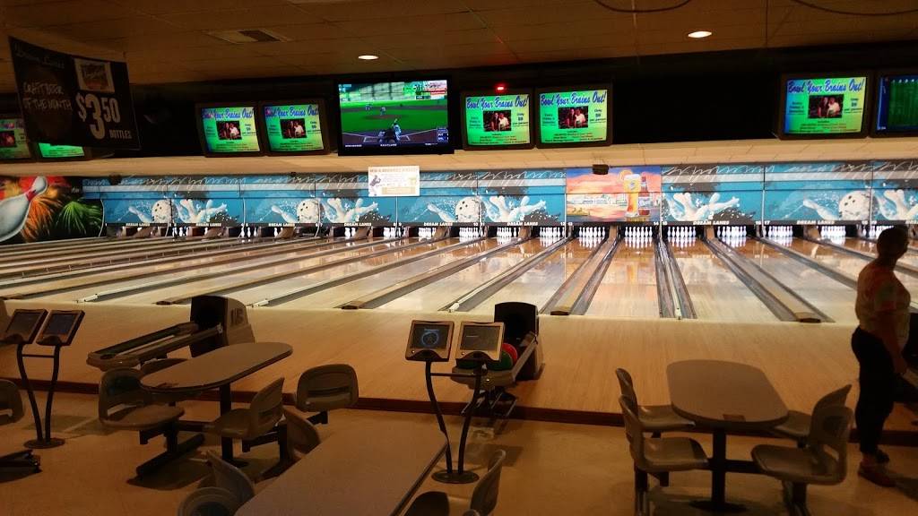 Dream Lanes | restaurant | 13 Atlas Ct, Madison, WI 53714, USA | 6082213596 OR +1 608-221-3596