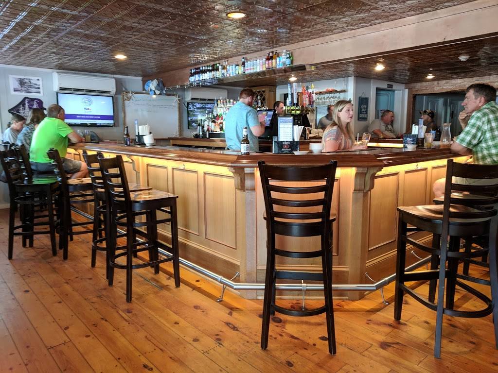 Waterside Bar and Grill | restaurant | 13471 County Rd 123, Henderson, NY 13650, USA | 3159385008 OR +1 315-938-5008