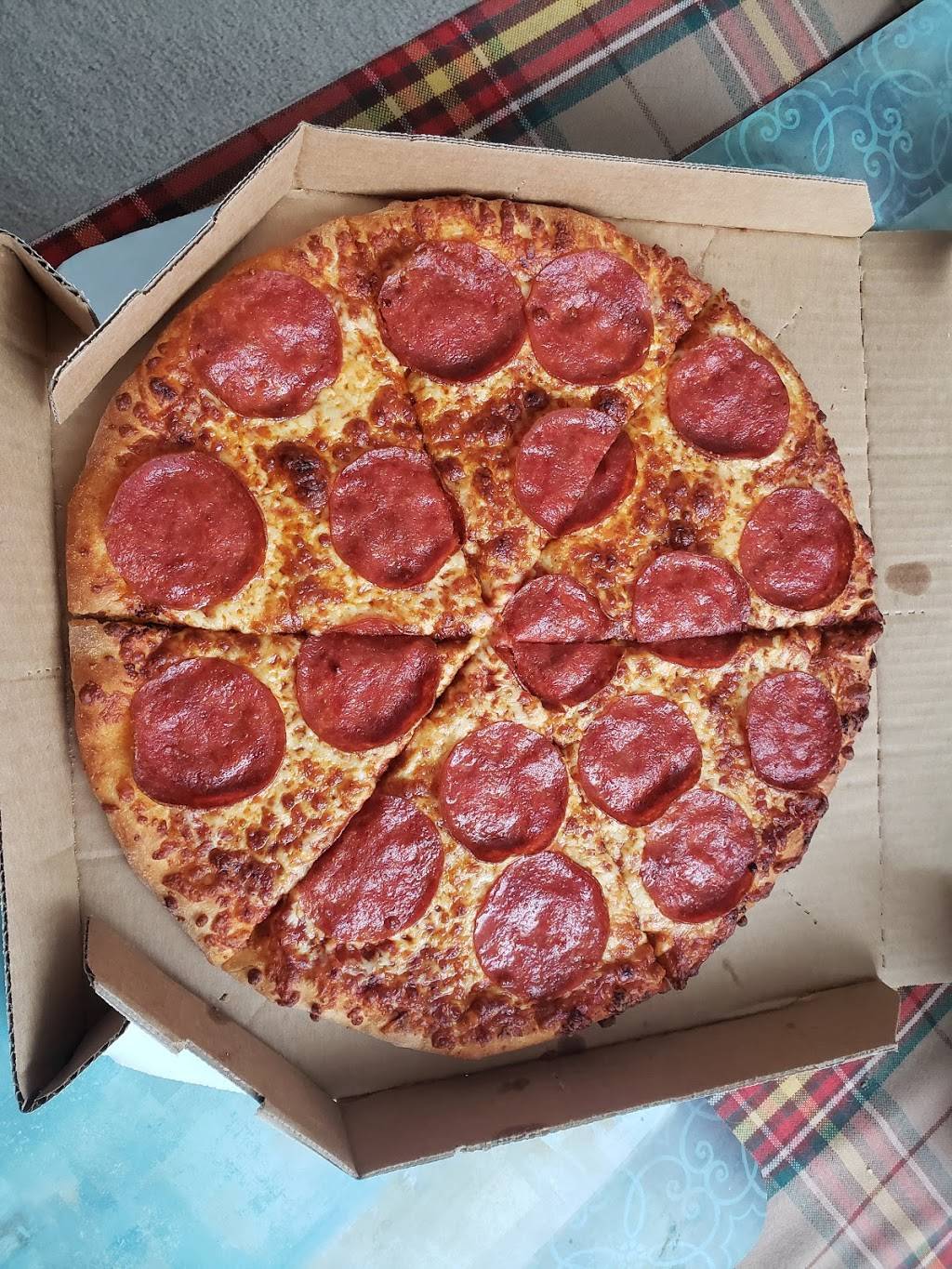 Dominos Pizza | meal delivery | 1010 Belfast Rd Unit #1, Ottawa, ON K1G 4A2, Canada | 6135621000 OR +1 613-562-1000