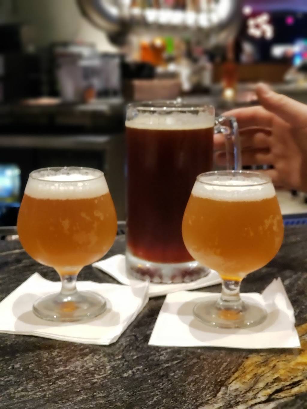 Uptown Alley | restaurant | 8300 Sudley Road Suite A06, Manassas, VA 20109, USA | 5717193284 OR +1 571-719-3284