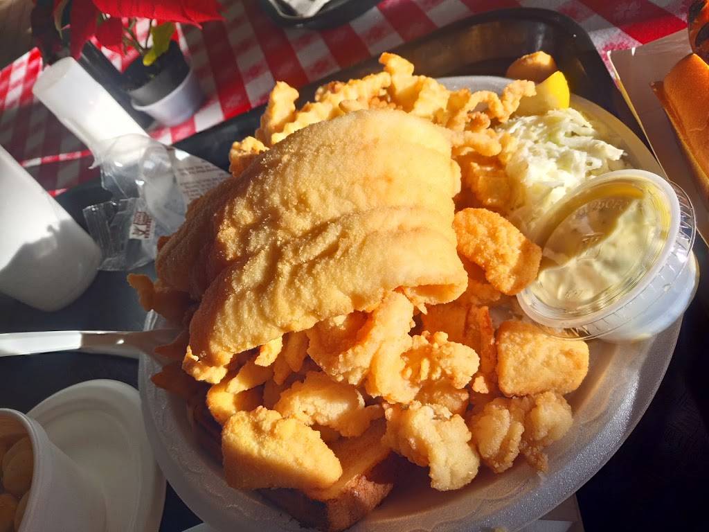 Dinos | restaurant | 540 Washington Ave, North Haven, CT 06473, USA | 2032395548 OR +1 203-239-5548