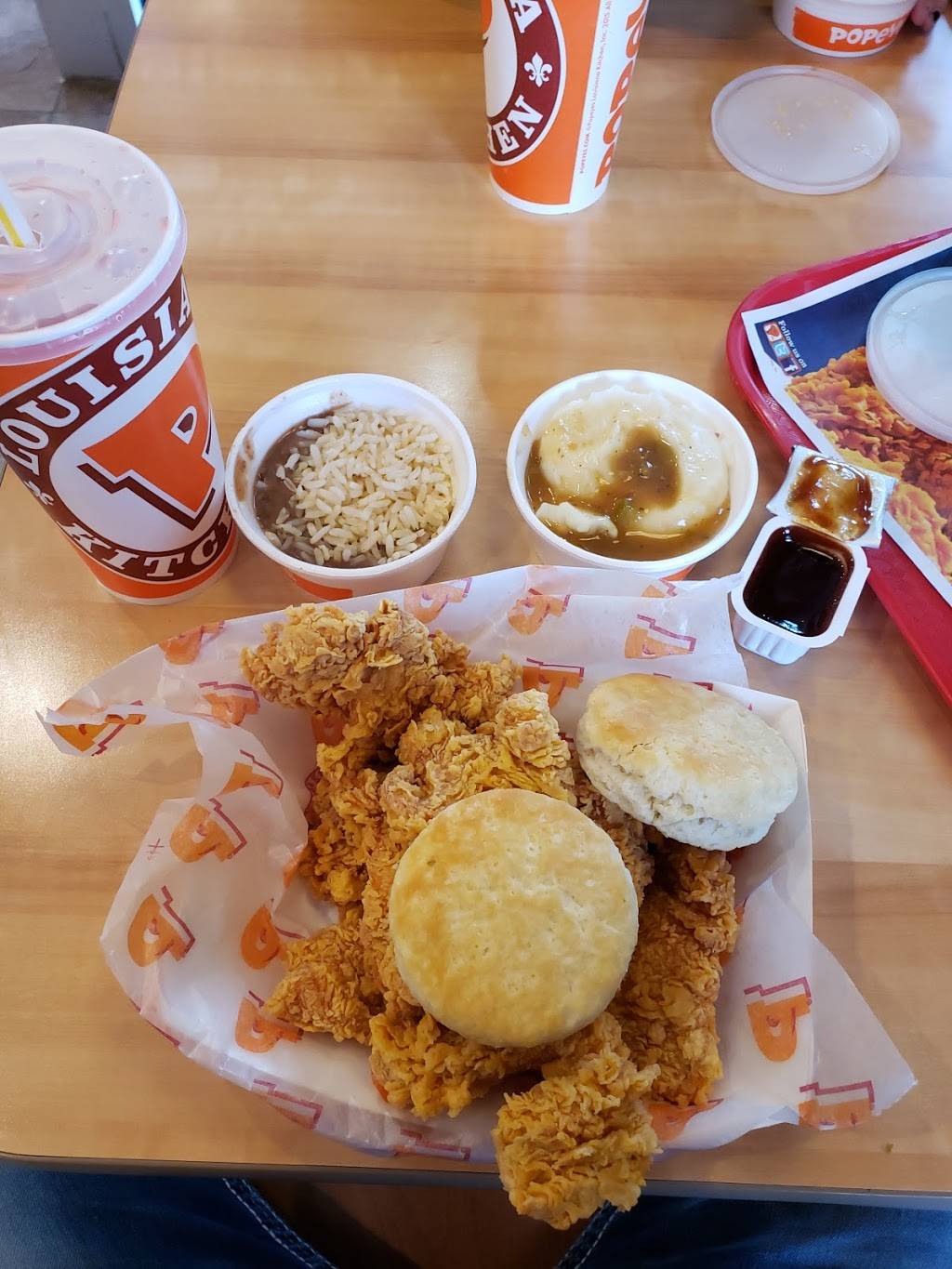Popeyes Louisiana Kitchen | restaurant | 2710 Dan Ave, Lincoln, NE 68504, USA | 4024378790 OR +1 402-437-8790