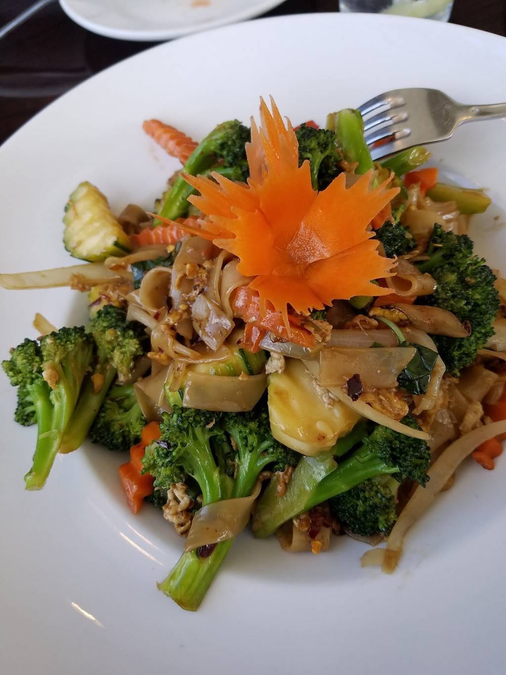 Pop Thai Restaurant | restaurant | 1227 N Mills Ave, Orlando, FL 32803, USA | 4072035088 OR +1 407-203-5088