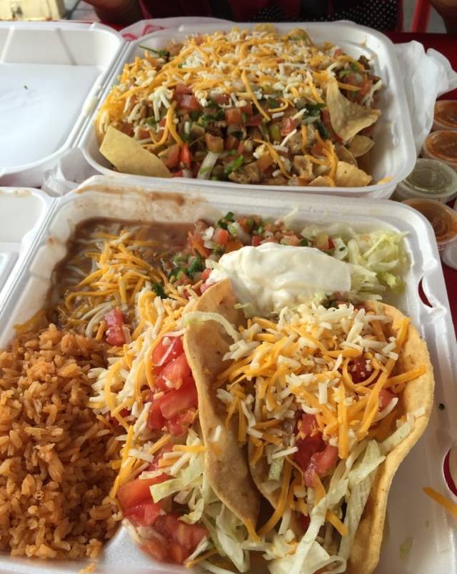 El Huero Drive Thru | restaurant | 3000 S Figueroa St, Los Angeles, CA 90007, USA | 2137470012 OR +1 213-747-0012