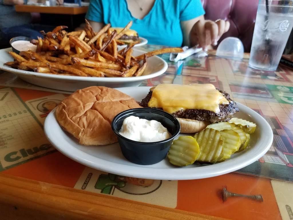 Dicks Bar & Grill | restaurant | 111 Walnut St, Hudson, WI 54016, USA | 7153865222 OR +1 715-386-5222