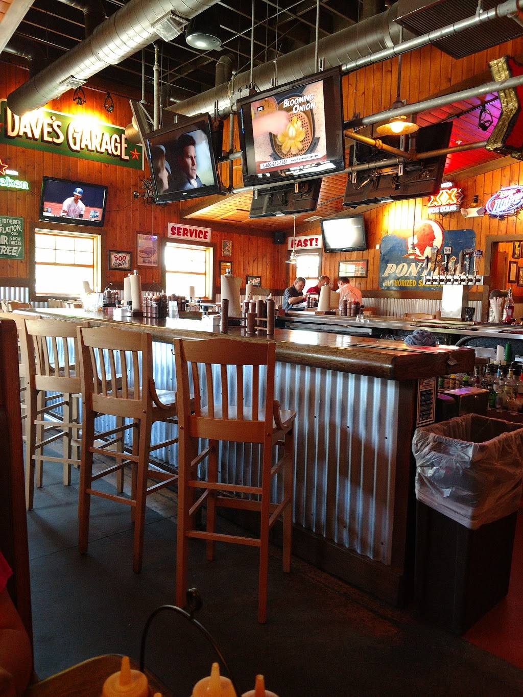 Famous Daves Bar-B-Que | restaurant | 6925 Camino Arroyo, Gilroy, CA 95020, USA | 4088421400 OR +1 408-842-1400