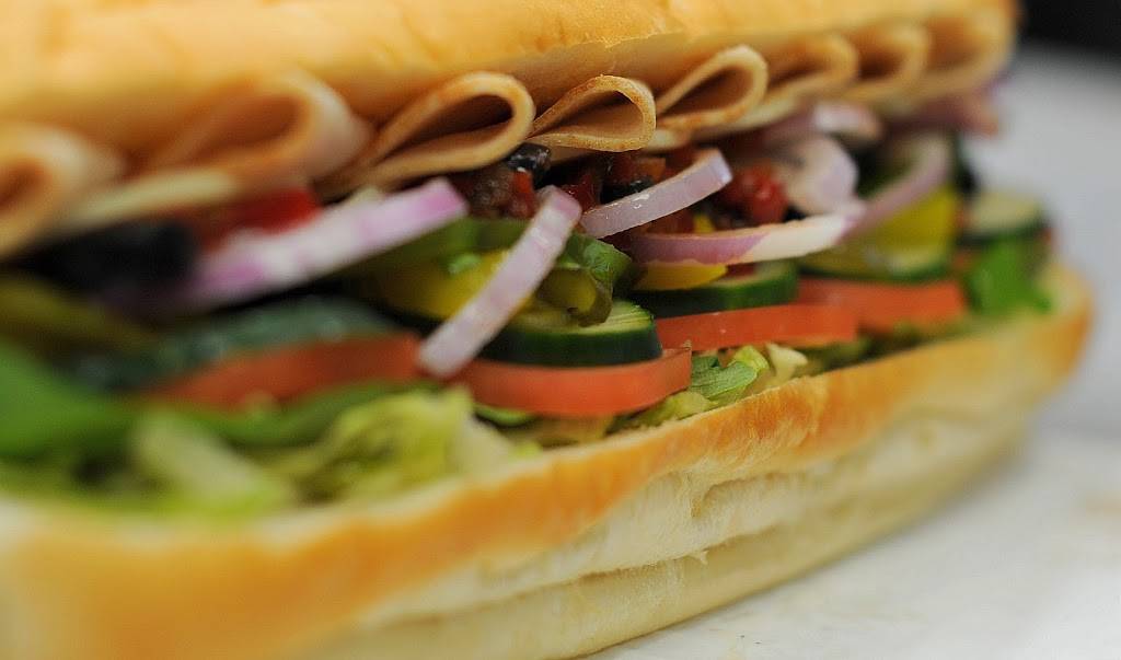 Subway Restaurants | restaurant | 10209 Grand Central Ave #106, Owings Mills, MD 21117, USA | 4103563131 OR +1 410-356-3131
