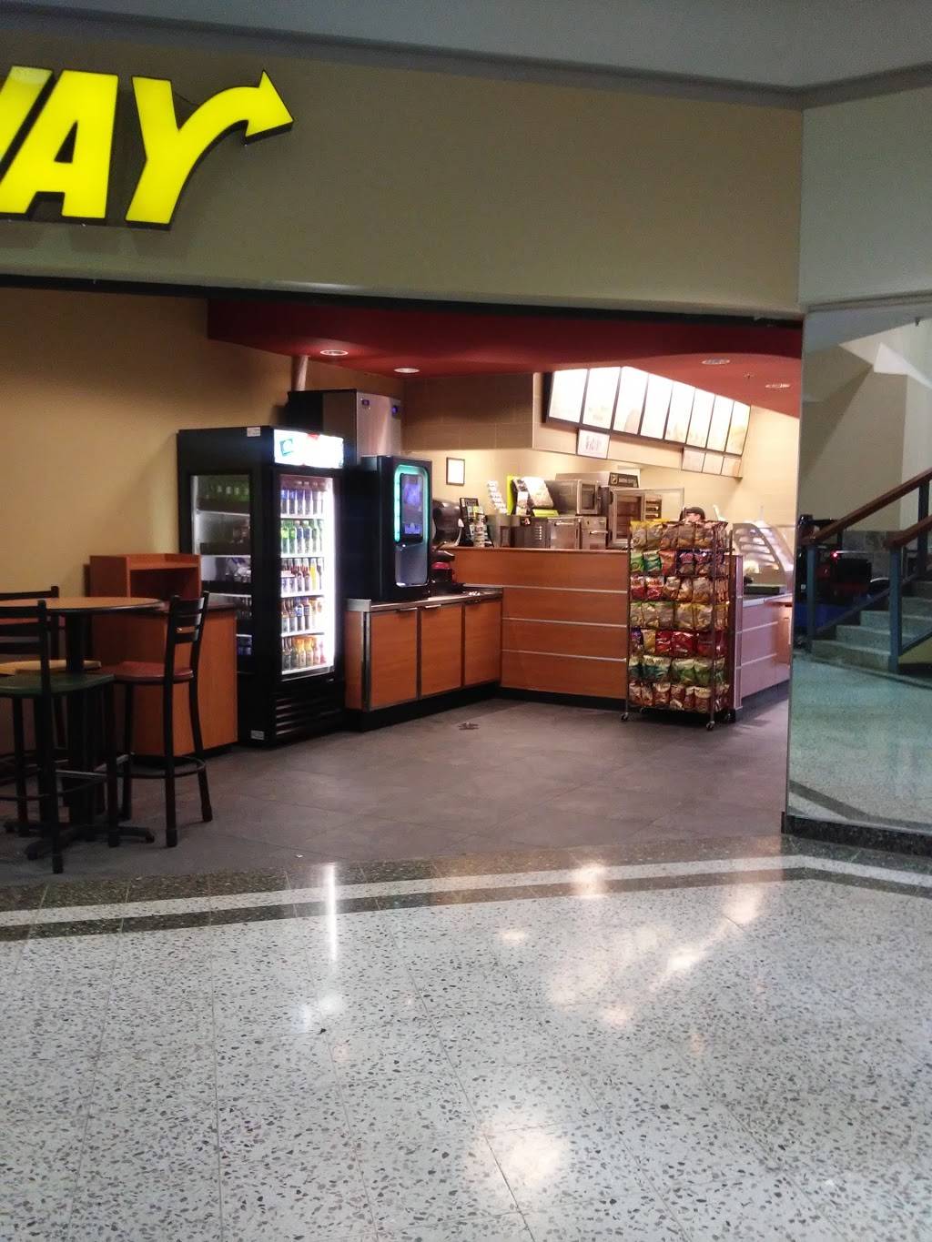 Subway | restaurant | Thornhill Square, 300 John St Unit 139, Thornhill, ON L3T 5W4, Canada | 9055976782 OR +1 905-597-6782