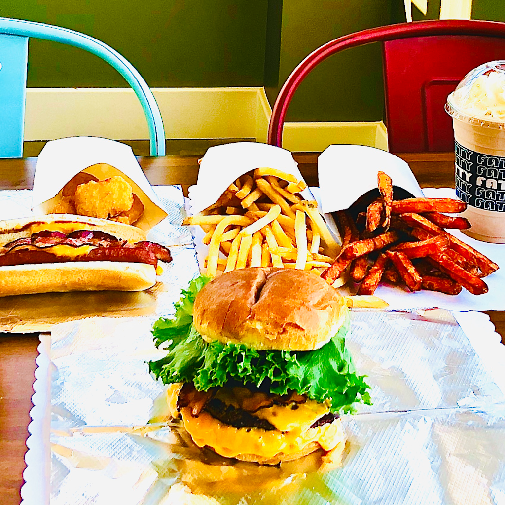 FATTY PATTY | restaurant | 762 River Rd, Shelton, CT 06484, USA | 4752695105 OR +1 475-269-5105