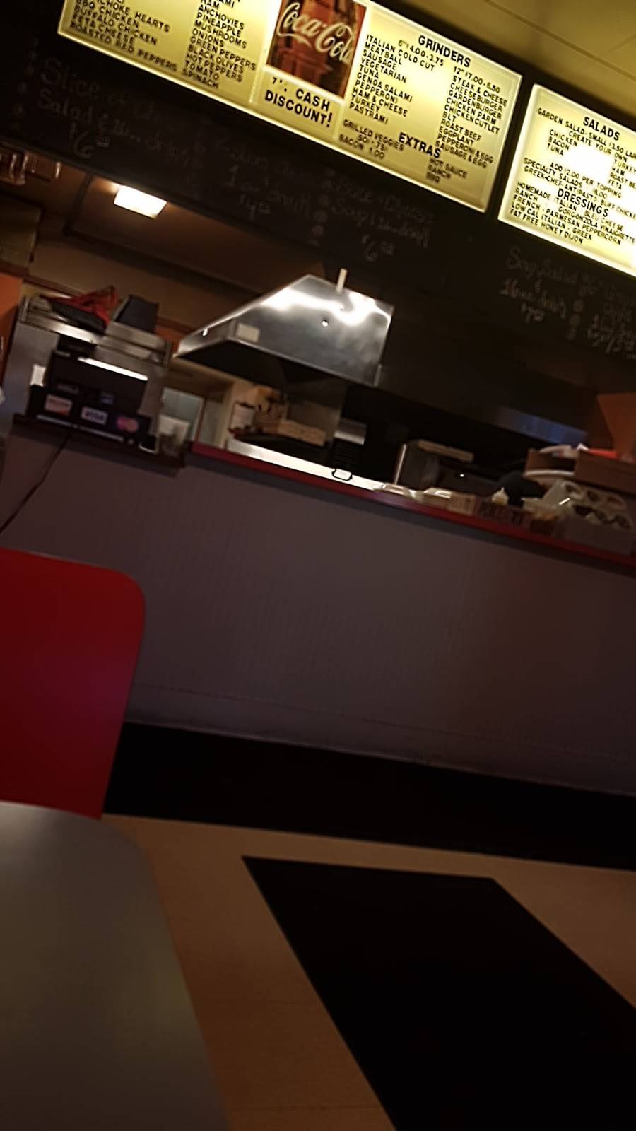 Antonios Greenfield Pizza & Grinders | meal takeaway | 201 Main St, Greenfield, MA 01301, USA | 4137737517 OR +1 413-773-7517