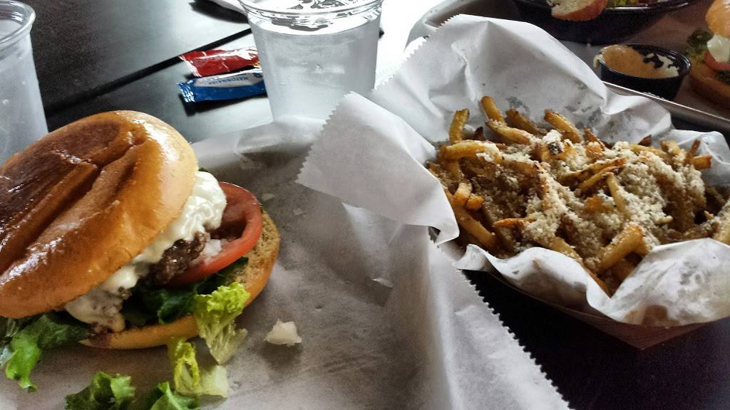 MixD Up Burgers ( East Lake) | restaurant | 2371 Hosea L Williams Dr NE, Atlanta, GA 30317, USA | 4043430394 OR +1 404-343-0394