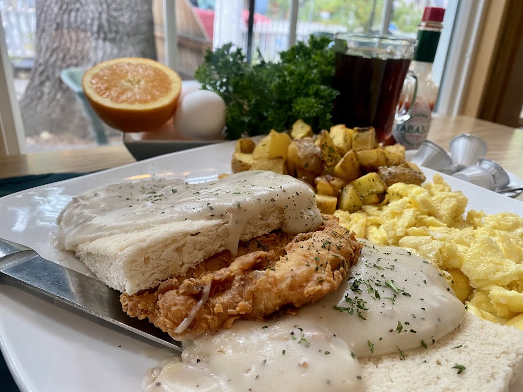 Lilys Restaurant | restaurant | 1013 S Mt Shasta Blvd, Mt Shasta, CA 96067, USA | 5309263372 OR +1 530-926-3372