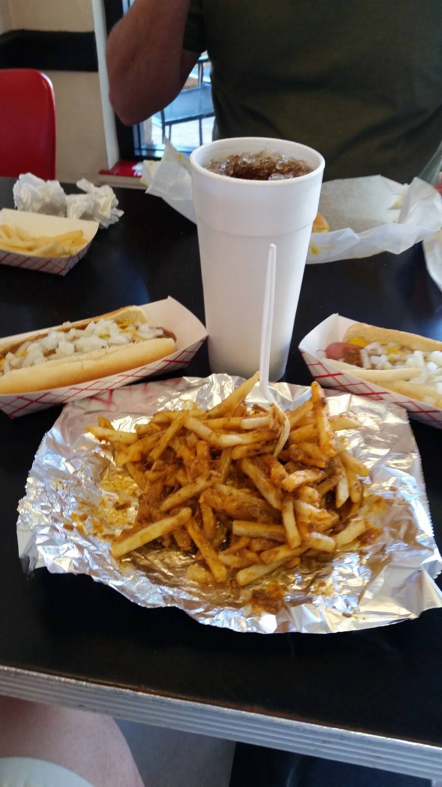 Cloos Coney Island | restaurant | 2233-102 Avent Ferry Rd, Raleigh, NC 27606, USA | 9198343354 OR +1 919-834-3354