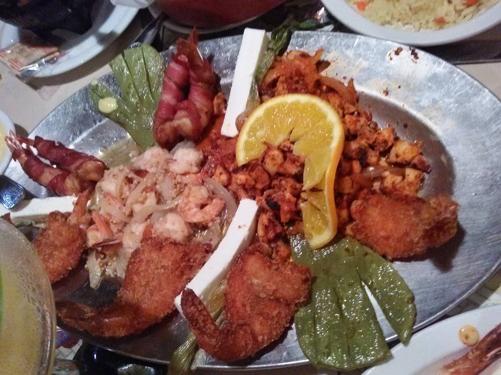 El Campanario Restaurant | restaurant | 44185 Monroe St, Indio, CA 92201, USA | 7603423681 OR +1 760-342-3681