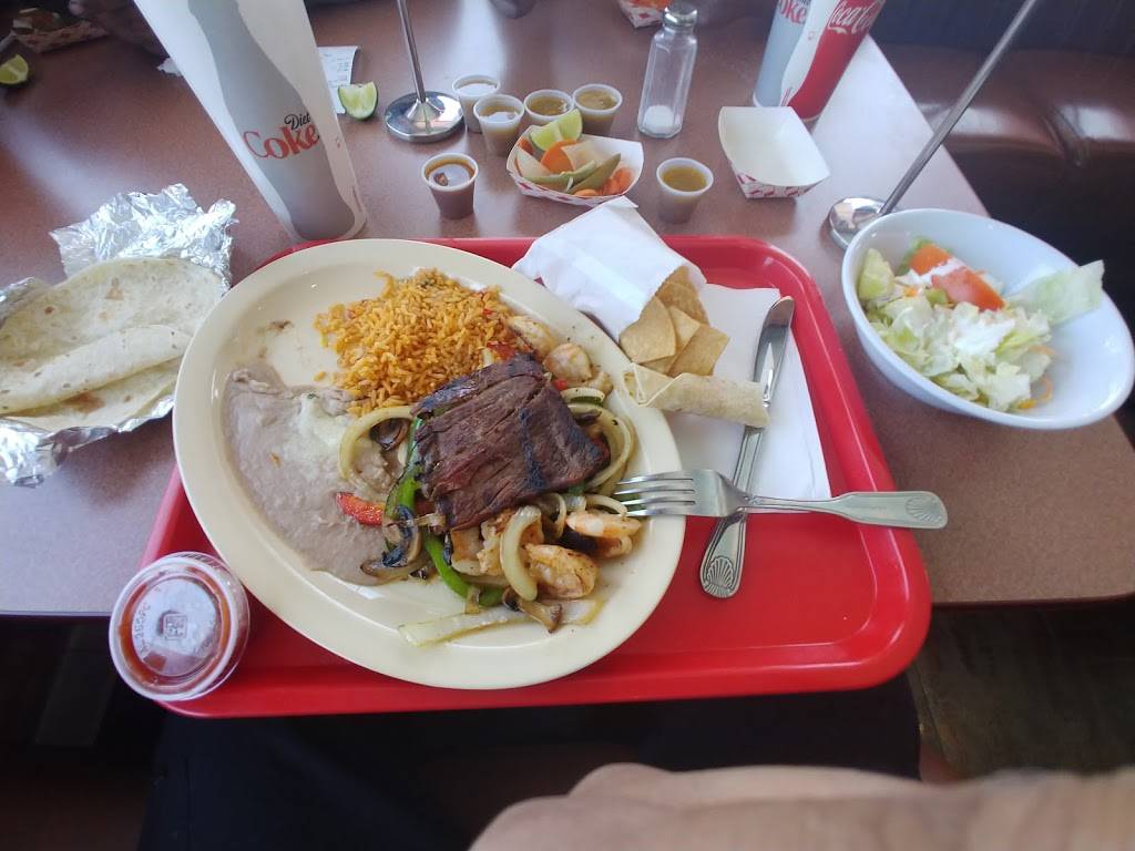 Sol Tapatio | restaurant | 3901 S Maryland Pkwy, Las Vegas, NV 89119, USA | 7029691301 OR +1 702-969-1301