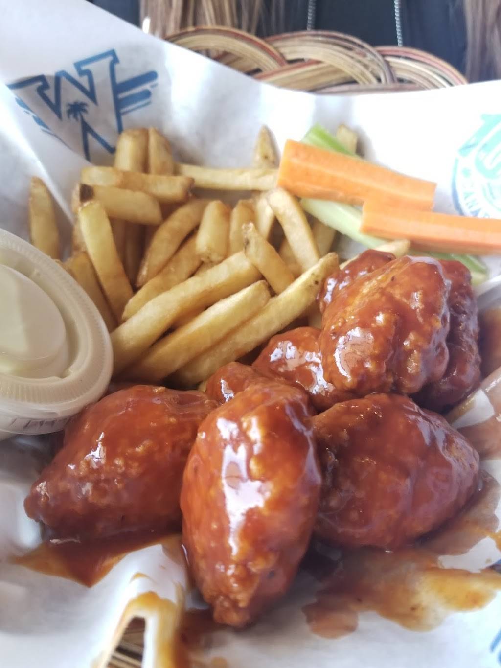 Wild Wing | restaurant | 1 Ellesmere Rd, Scarborough, ON M1R 4B7, Canada | 6473479464 OR +1 647-347-9464