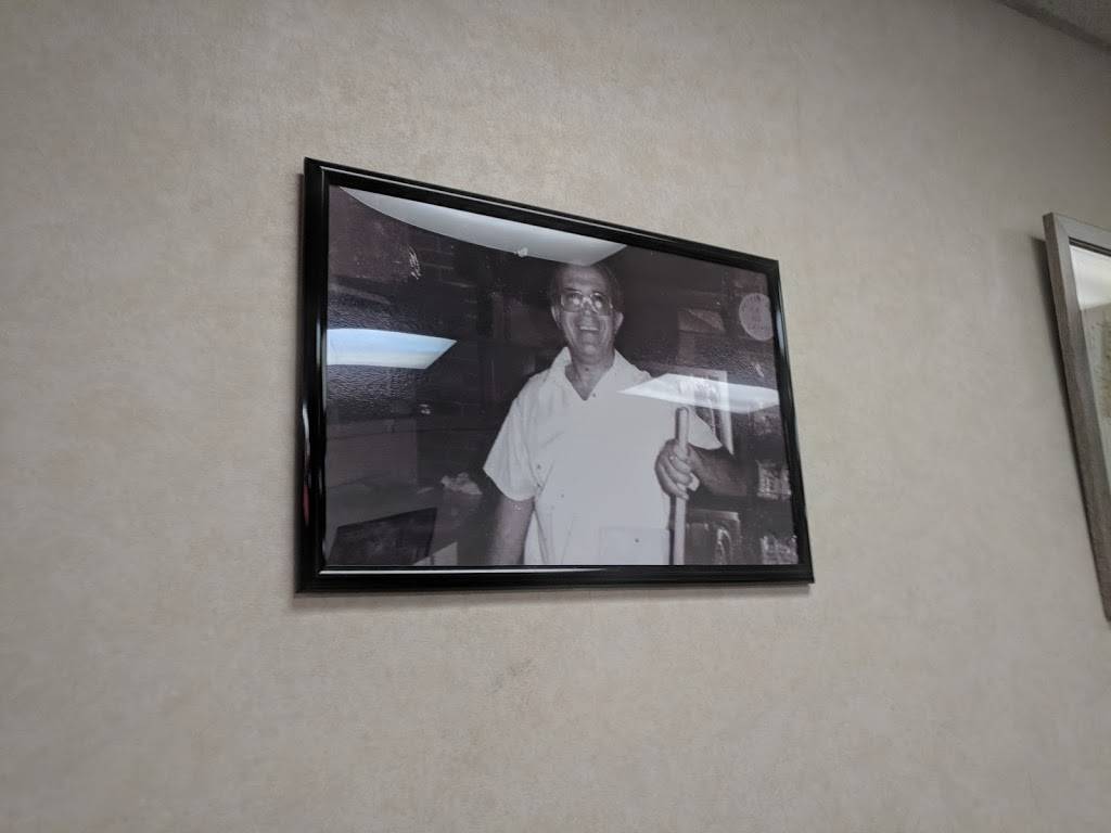 Mannys Pizza & Grinders | restaurant | 510 Westfield Rd, Holyoke, MA 01040, USA | 4135324550 OR +1 413-532-4550