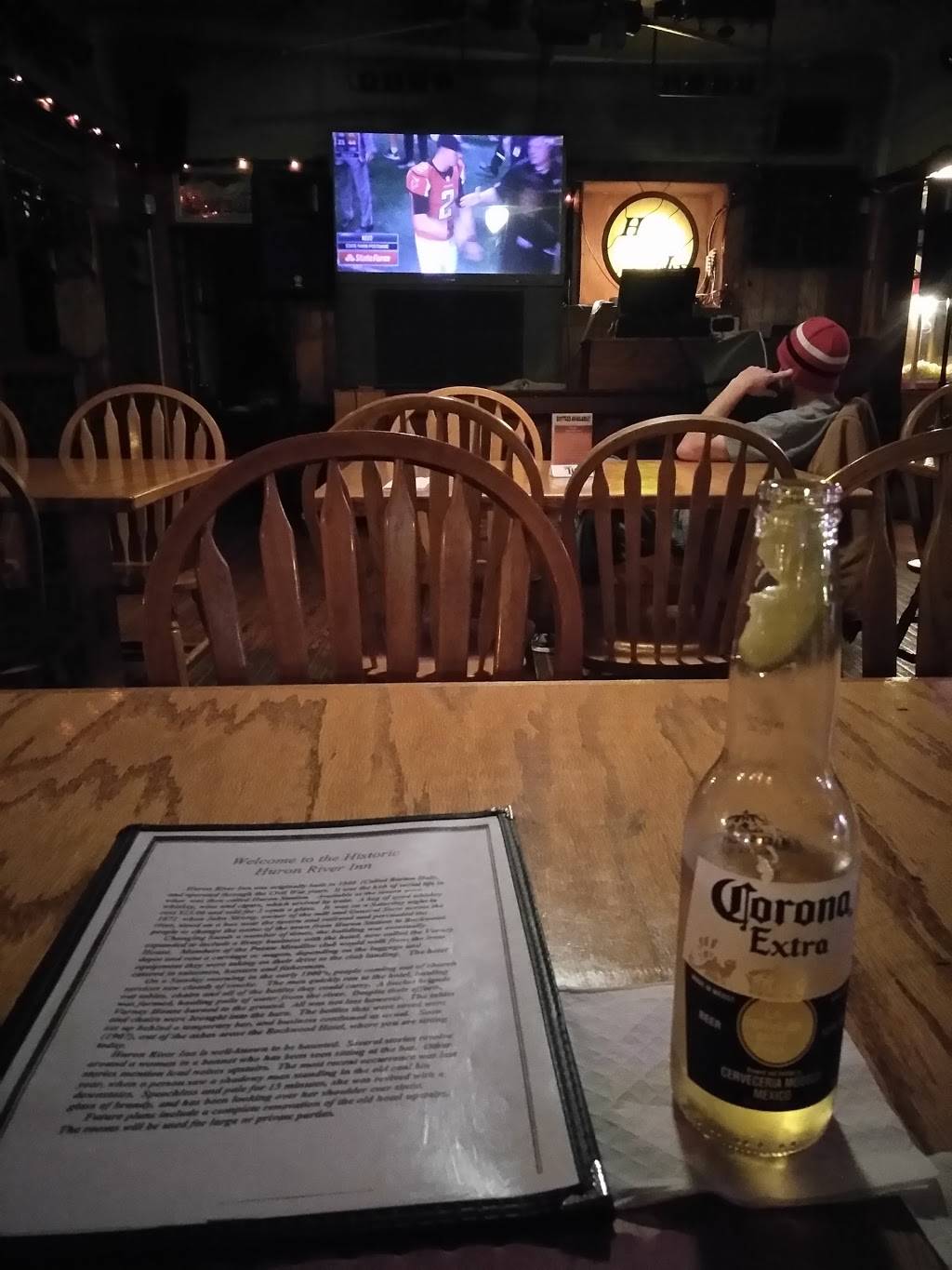 Huron River Inn | restaurant | 22401 Huron River Dr, Rockwood, MI 48173, USA | 7342364917 OR +1 734-236-4917