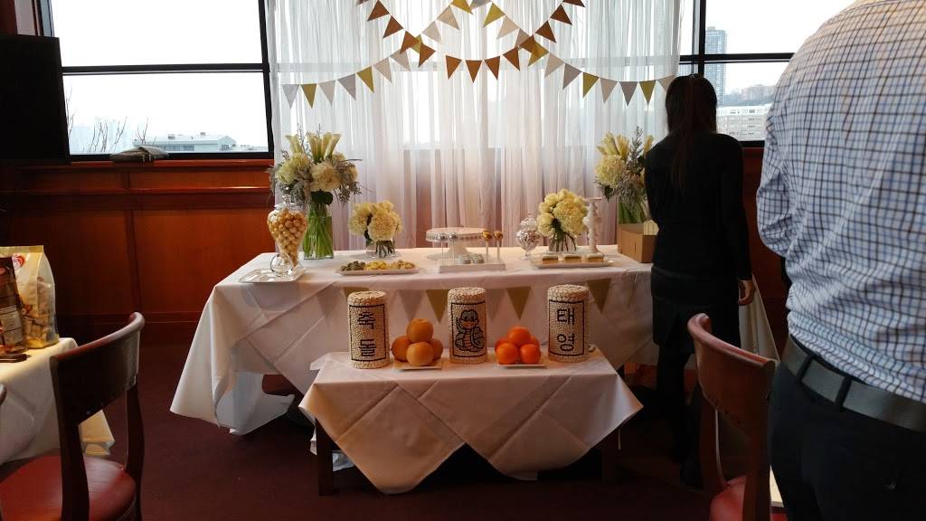 Fleming’s Prime Steakhouse & Wine Bar | restaurant | 90 The Promenade, Edgewater, NJ 07020, USA | 2013139463 OR +1 201-313-9463