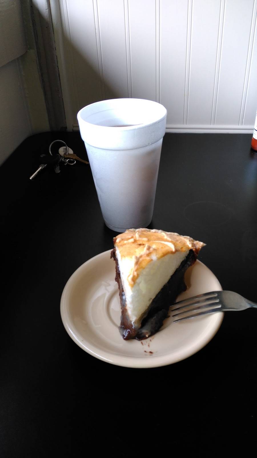 Heart Line Restaurant | restaurant | 2304 South Boston Rd, Danville, VA 24540, USA | 4347992070 OR +1 434-799-2070