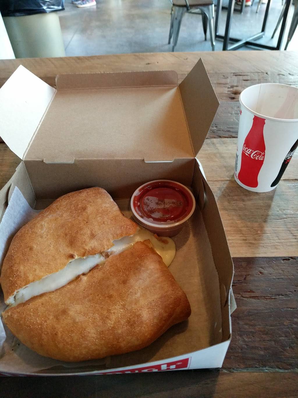 D.P. Dough | restaurant | 519 E Washington St, Iowa City, IA 52240, USA | 3193543344 OR +1 319-354-3344