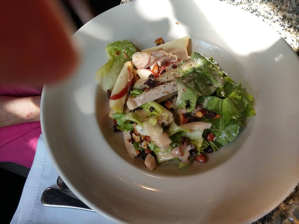 Vinnys on Windward | restaurant | 5355 Windward Pkwy W, Alpharetta, GA 30004, USA | 7707724644 OR +1 770-772-4644