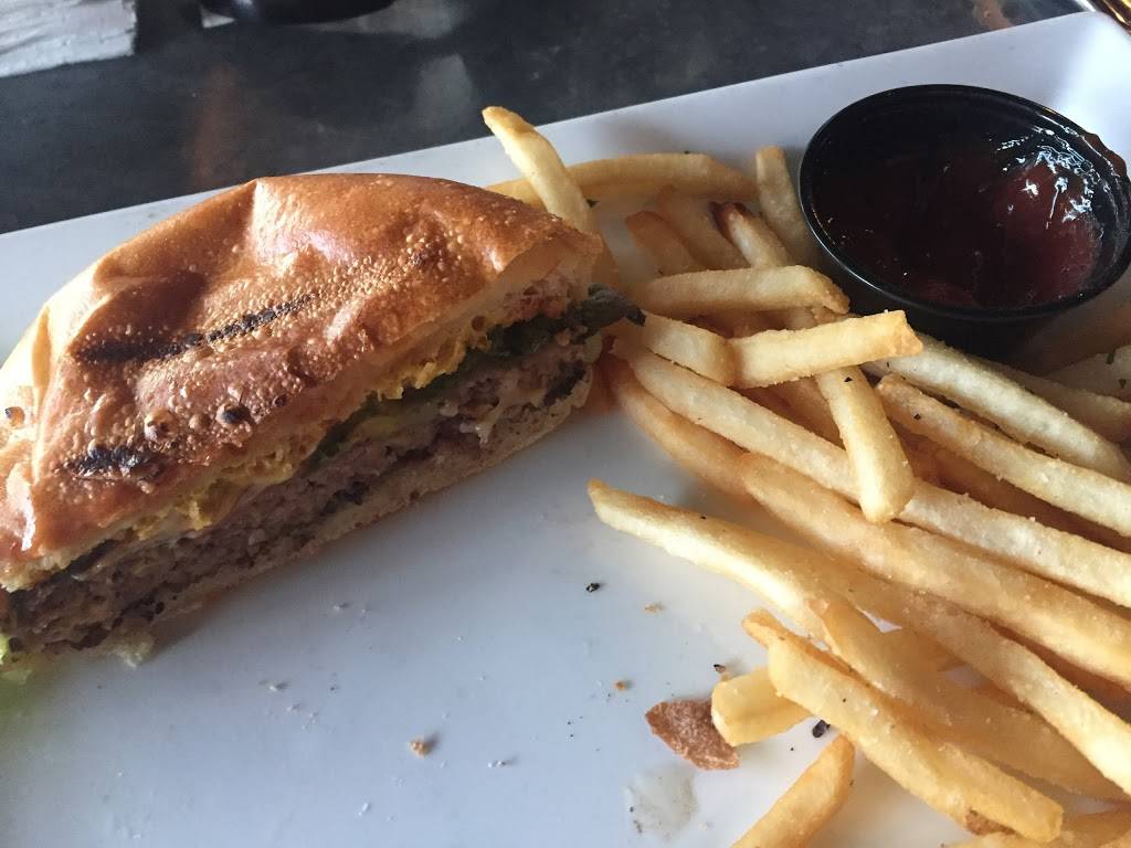 Kabin Krusers Oyster Bar | restaurant | 306 S Main St, Rochester, MI 48307, USA | 2486512266 OR +1 248-651-2266