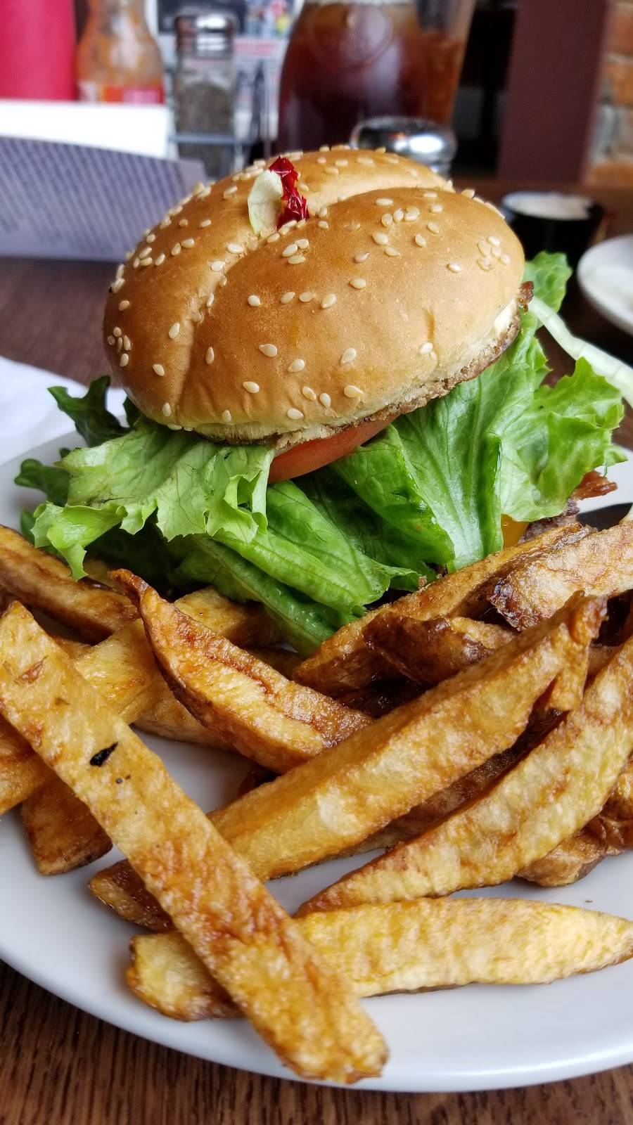 Sidetrack Bar and Grill | restaurant | 56 E Cross St, Ypsilanti, MI 48198, USA | 7344831035 OR +1 734-483-1035