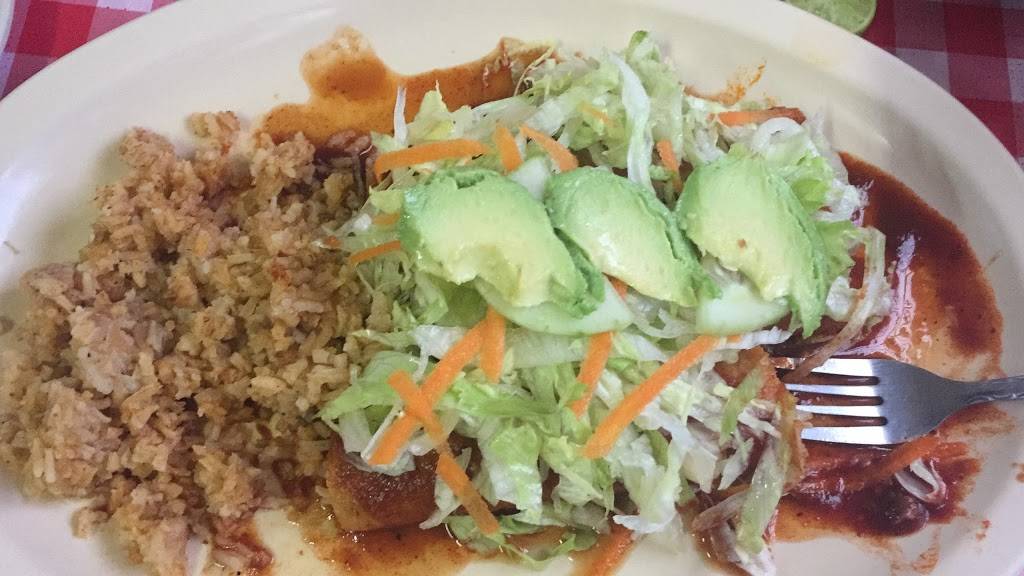 El Tejabán Cenaduria | restaurant | Calle Diez 470_A, Zona Centro, 22800 Ensenada, B.C., Mexico | 016461759510 OR +52 646 175 9510