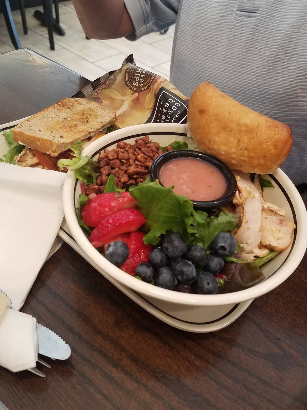 Blaze Pizza | restaurant | 8235 Laguna Blvd, Elk Grove, CA 95758, USA | 9164786250 OR +1 916-478-6250