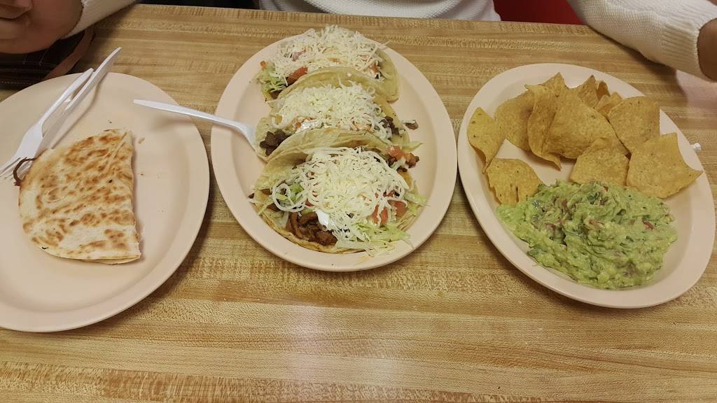 Taco & Burrito Palace | restaurant | 3507 N Halsted St, Chicago, IL 60657, USA | 7739294040 OR +1 773-929-4040