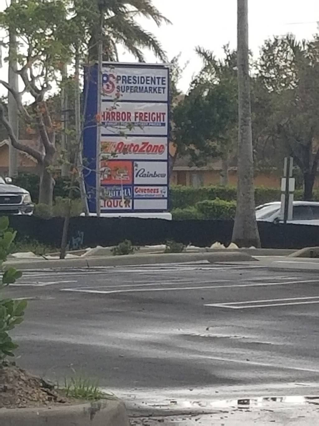 Little Caesars Pizza | meal takeaway | 1449 S Congress Ave, Delray Beach, FL 33445, USA | 5612666556 OR +1 561-266-6556