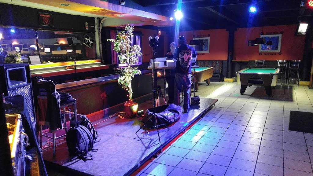 The Hot Rock Bar | restaurant | 24300 Hoover Rd, Warren, MI 48089, USA | 5867566140 OR +1 586-756-6140