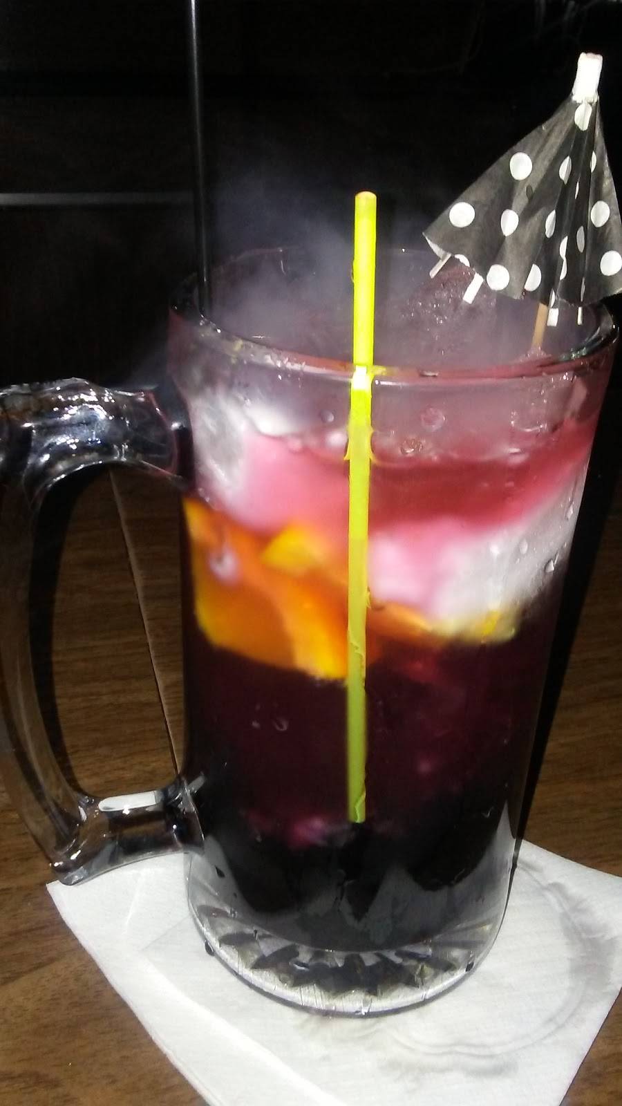 Magnet Bar | restaurant | 8091 Colerain Ave, Cincinnati, OH 45239, USA | 5138349353 OR +1 513-834-9353